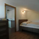 Turisticna Kmetija Izgorsek Grize